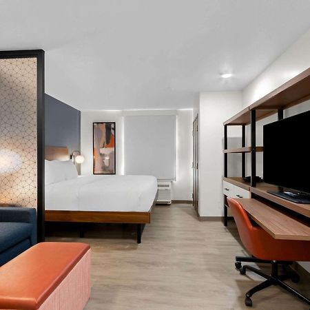 Everhome Suites Glendale Sports Entertainment District Екстер'єр фото