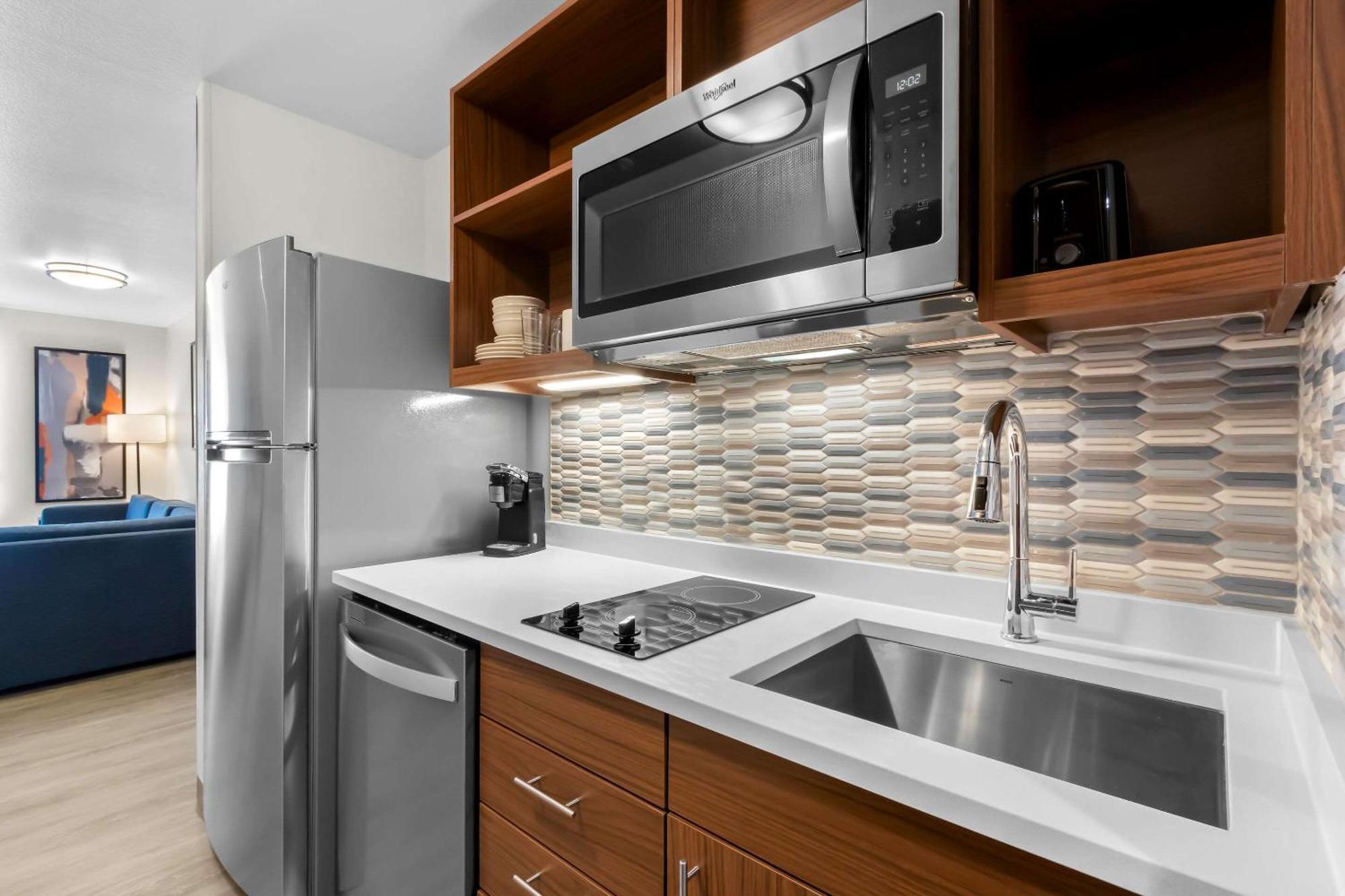 Everhome Suites Glendale Sports Entertainment District Екстер'єр фото
