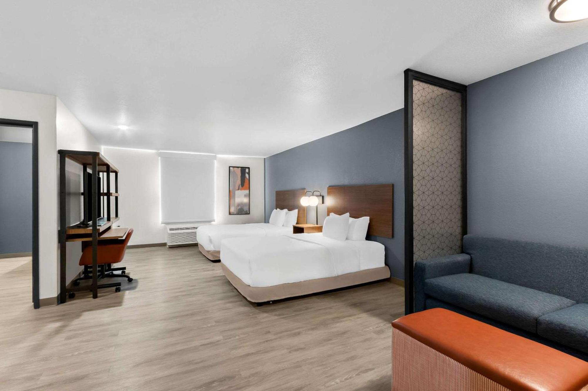Everhome Suites Glendale Sports Entertainment District Екстер'єр фото