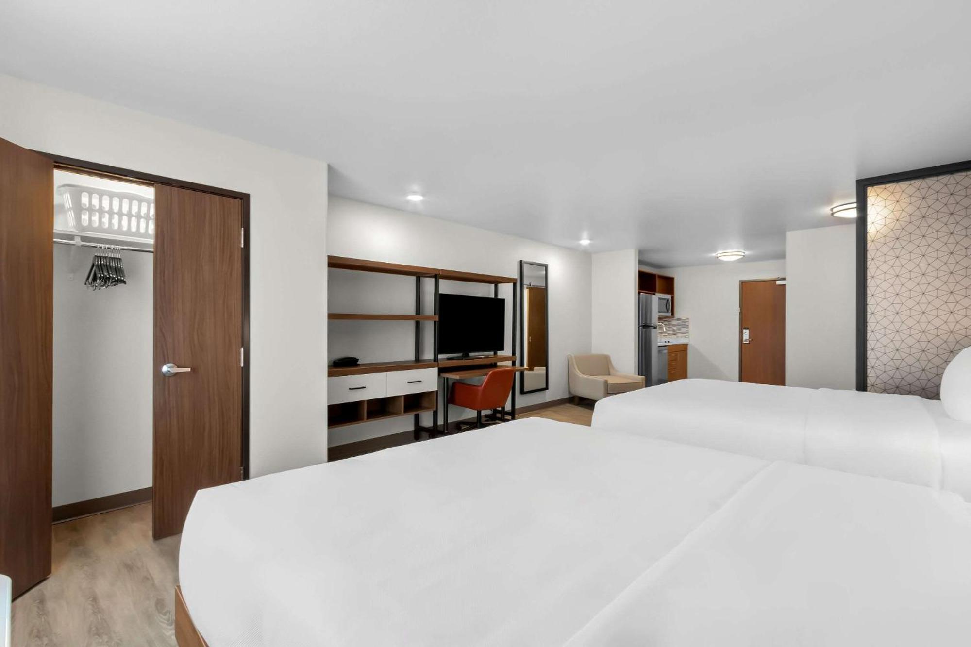 Everhome Suites Glendale Sports Entertainment District Екстер'єр фото